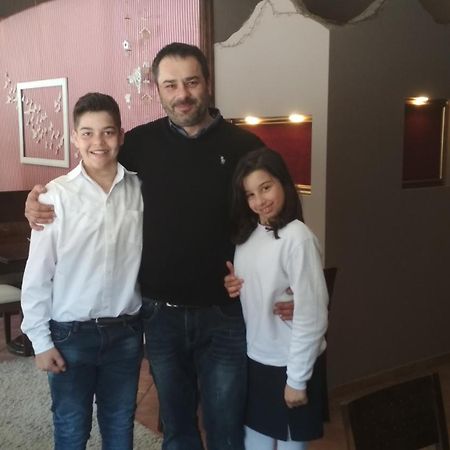 מלון קרפניסיון Xenonas Sta Tzakia מראה חיצוני תמונה